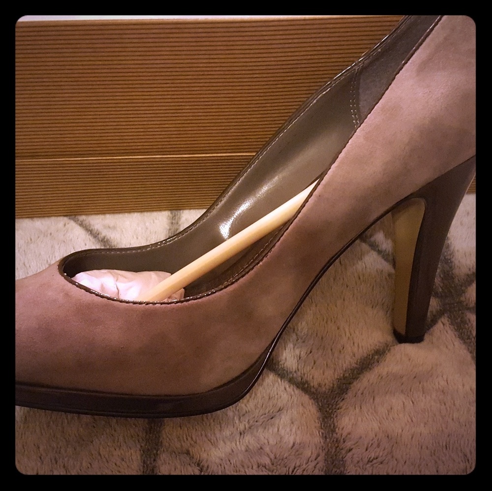 Never worn grey suede high heels
